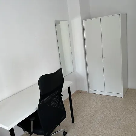 3-bedroom + Crib - Perfect For The Family Apartmán Estepona