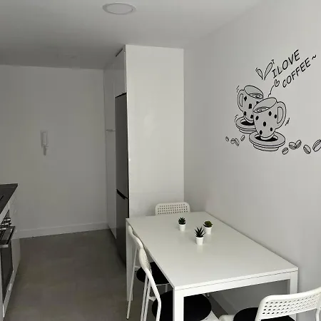 Apartment 3-bedroom + Crib - Perfect For The Family