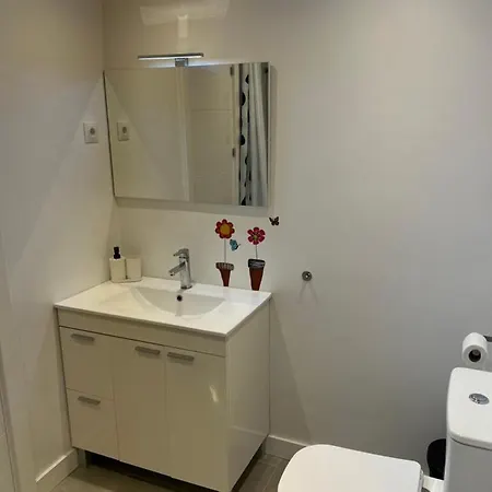 3-bedroom + Crib - Perfect For The Family