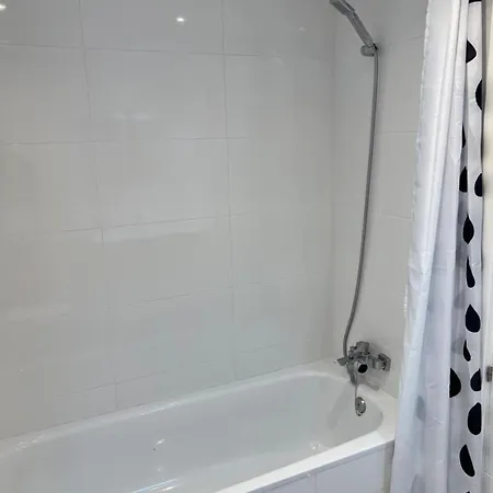 Apartamento 3-bedroom + Crib - Perfect For The Family Estepona