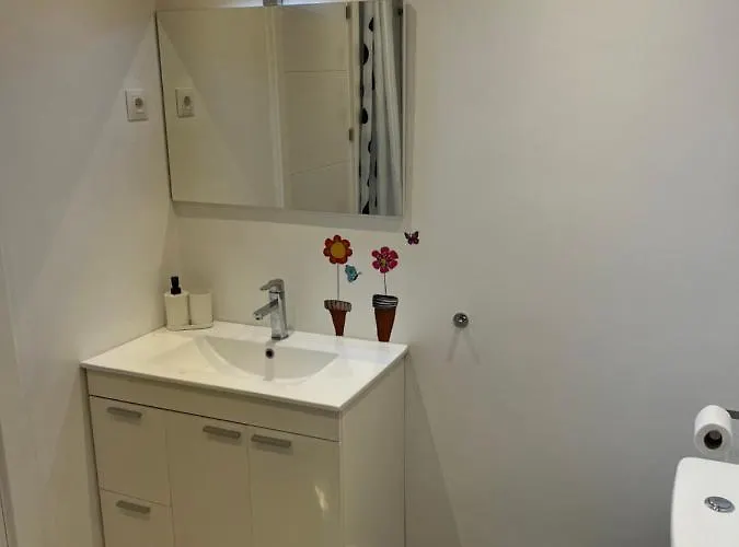 3-bedroom + Crib - Perfect For The Family