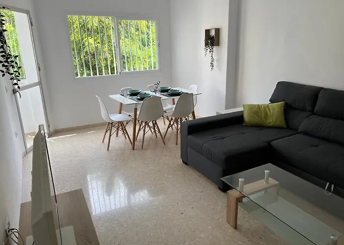 3-bedroom + Crib - Perfect For The Family Lejlighed