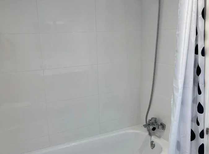 Lejlighed 3-bedroom + Crib - Perfect For The Family Estepona